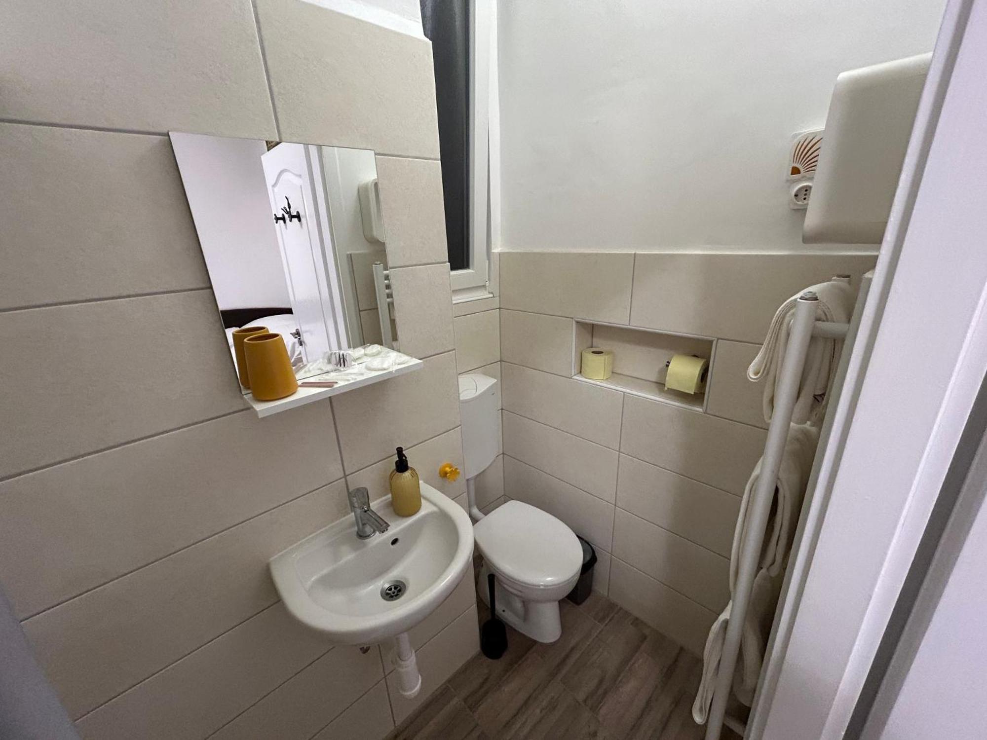 Central Boulevard Apartman Будапеща Екстериор снимка